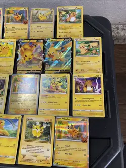 (30) Pikachu CARDS LOT VTG HOLO Raichu Stamped Red Cheeks Gx V Jungle - Image 4