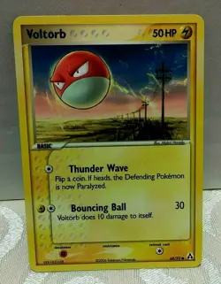 POKEMON Voltorb 68/92 EX Legend Maker Set, Common, NM Condition - Image 1