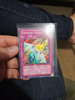 Draining Shield - SDRL-EN037 - Common - 1st Edition LP YuGiOh! Starter Deck Car - Image 1