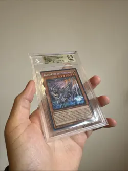 Blue-Eyes Jet Dragon BGS Gem Mint 9.5 (Prismatic Secret Rare) - YuGiOh! - Image 3