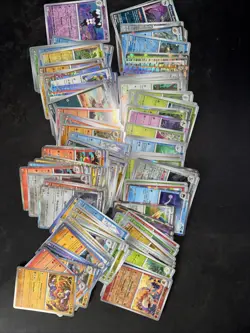 Pokemon Tcg Holo/Reverse Holo Bulk 200 Card Lot BLK WHT DRI SSP - Image 1