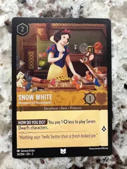 DISNEY LORCANA RISE OF THE FLOODBORN FOIL UNCOMMON CARD SNOW WHITE 24/204 - Image 1