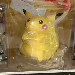 Pokemon Celebrations Premium Figure Collection Pikachu VMAX 25th Anniversary New 820650809408 - Image 4