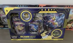 Pokemon TCG 2021 Set: Flareon, Jolteon, & Vaporeon Vmax Premium Collection - Image 4