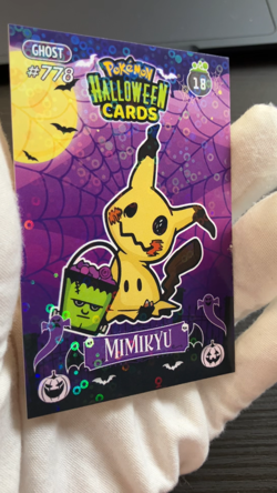 Mimikyu #18 - Circle Holo - Collectoons Halloween 2025 - Pokemon Card - Image 2