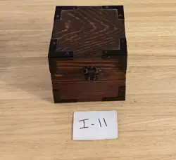 Lockable Wooden Deck Box for MTG Magic EDH Commander Yugioh Pokemon - Image 1