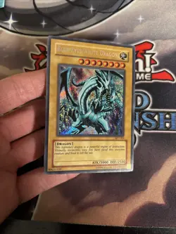 (MC) Yu-Gi-Oh BPT-009 BLUE EYES WHITE DRAGON SECRET RARE VLP - Image 2