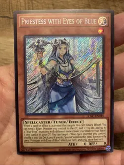 Priestess with Eyes of Blue LCKC-EN016 Secret Rare Unlimited NM! +Bonus FREESHIP - Image 1