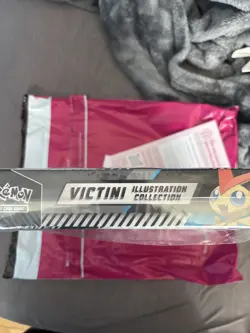 Pokemon TCG Scarlet & Violet Victini Illustration Collection Factory SEALED ✅ - Image 5