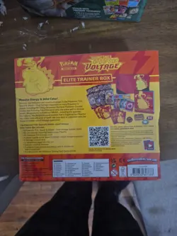Pokemon TCG Sword & Shield Vivid Voltage Elite Trainer Box ETB Factory Sealed - Image 3