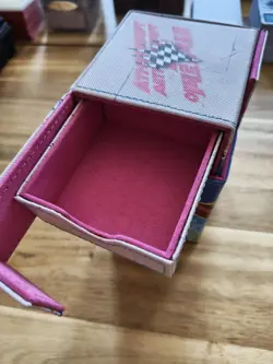 Ultimate Guard Xenoskin Magic the Gathering Sab-Sunen, Luxa Embodied Deck Box - Image 4