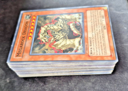 Stack of 60 random yugioh monster cards - Image 2