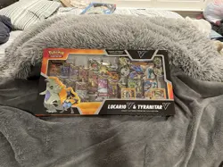 Pokemon TCG - 2022 Lucario & Tyranitar V Heavy Hitters - 14 Packs - Sealed / NIB - Image 2
