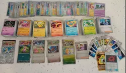 Pokemon (unknown language) Bulk lot ~ 800 cards. Pokeballs, Holos, Trainers, etc - Image 1