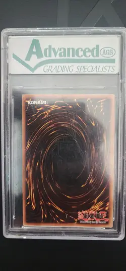 2001 Upper Deck YUGIOH #SDY-006 ULTRA RARE DARK MAGICIAN - DARK 10.0 GEM MINT - Image 3