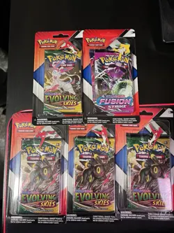 Pokemon TCG Evolving Skies Chilling Reign 2 Booster Blister Pack W/ Pin Bundle. - Image 1