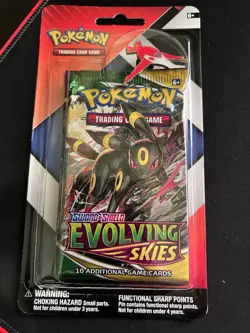Pokemon TCG Evolving Skies Chilling Reign 2 Booster Blister Pack W/ Pin Bundle. - Image 4