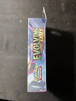 Pokemon TCG Sword & Shield Evolving Skies 3 Booster Pack Hanger Box - Sealed - Image 2