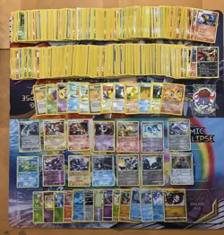 Vintage Pokemon Card Lot Holo Etc MP-Damaged Charizard Tyranitar Fire 685+ - Image 1