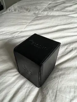 Magic: The Gathering Alcove Flip Box - Swamp - UltraPro Commander Deck Box - Image 3