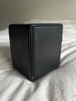 Magic: The Gathering Alcove Flip Box - Swamp - UltraPro Commander Deck Box - Image 4