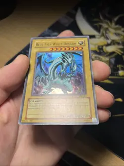 Vintage Yugioh Card Holo Collection 9 Cards #68 LOB Holos LEGEND OF BLUE-EYES - Image 3