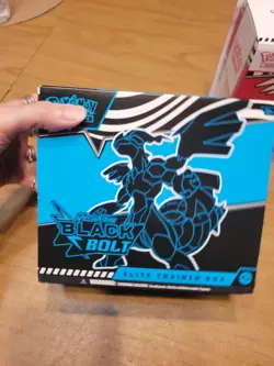 Pokemon TCG: Scarlet & Violet - Black Bolt And White Flare Elite Trainer Box - Image 4