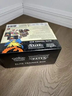 Pokemon TCG: Sun & Moon HIDDEN FATES Elite Trainer Box ETB NEW/Factory Sealed - Image 5