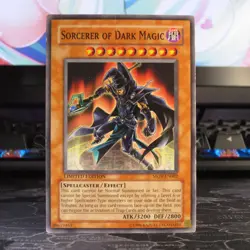 1X SORCERER OF DARK MAGIC - MOV-EN002 - MODERATELY PLAYED - YUGIOH - Image 1