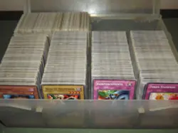 Huge Lot 1600 Vintage 1996 Kazuki Takahashi Konami Yu-Gi-Oh! Trading Cards - Image 2