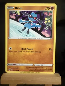 RIOLU - 090/185 Vivid Voltage - NM - Regular Common - Pokemon TCG Card - Image 1