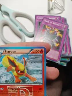 Pokemon TCG Flareon Team Plasma 12/116 Plasma Freeze Regular Card LP+ - Image 2