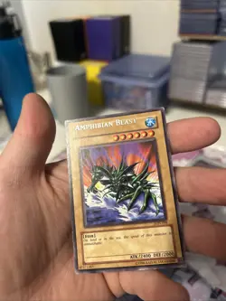 Amphibian Beast LON-008 Unlimited Rare MP LP Yu-Gi-Oh! MISPRINT NAME FOIL SHIFT - Image 2