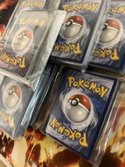 100 Pokemon Cards (ULTRA RARE V/GX/VMAX/EX CARD GUARANTEED) +COMMON/HOLO/RARES - Image 1