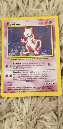 MEWTWO Holo Rare Pokemon Card 10/102 Original Base Set Near Mint Excellent - Image 1