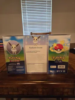 Pokemon Go Radiant Eevee Premium Collection Box 820650850523 - Image 2