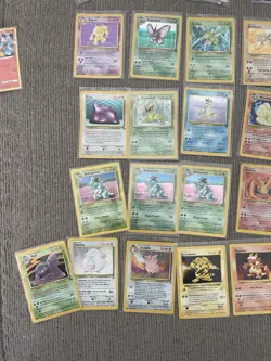 Pokemon Lot Of 39 Cards Mostly Holo Base Set, Jungle, Fossil. Some Full Arts - Image 3