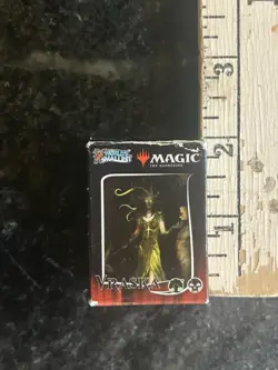World's Smallest Magic the Gathering Vraska 60 Card Duel Deck *COMPLETE* 2019 - Image 1