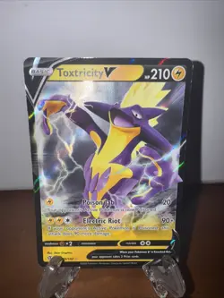 Toxtricity v 070/192 Pokemon Swsh02: Rebel Clash Ultra Rare Holo Card - Image 1