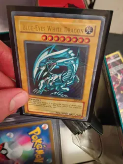Yu-Gi-Oh! TCG Blue-Eyes White Dragon Kaiba SDK-001 Ultra Rare Card - Image 1