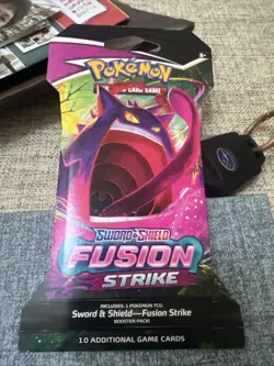 Pokemon TCG Sword & Shield 08 Fusion Strike Sleeved Booster Pack 820650809170 - Image 1