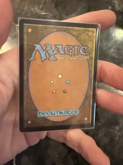 Roaming Throne (Borderless) The Lost Caverns of Ixalan Regular - Image 2