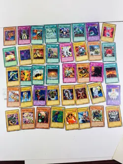 Vintage 1996 Yu-Gi-Oh 200+ card lot Commons ETC - Image 4