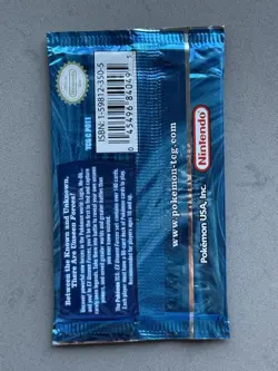 2005 Pokemon EX UNSEEN FORCES Factory Sealed Booster Pack English - Umbreon Art - Image 2