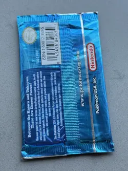 2005 Pokemon EX UNSEEN FORCES Factory Sealed Booster Pack English - Umbreon Art - Image 3