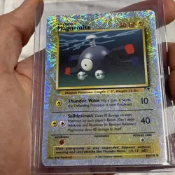 Pokemon Magnemite 80/110 Legendary Collection Reverse Holo Pokemon Card LP/NM - Image 3
