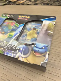 Pokemon V Battle Deck Venusaur vs Blastoise Sealed *Pristine Condition* - Image 2