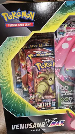 Pokemon Venusaur VMAX Battle Box - Image 3
