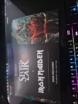 MTG Secret Lair (Dmg) Eddie Unchained Rainbow Foil - Image 1