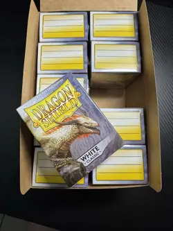 Dragon Shield White Classic Display - 10 Boxes Of 100 Protective Sleeves - Image 1